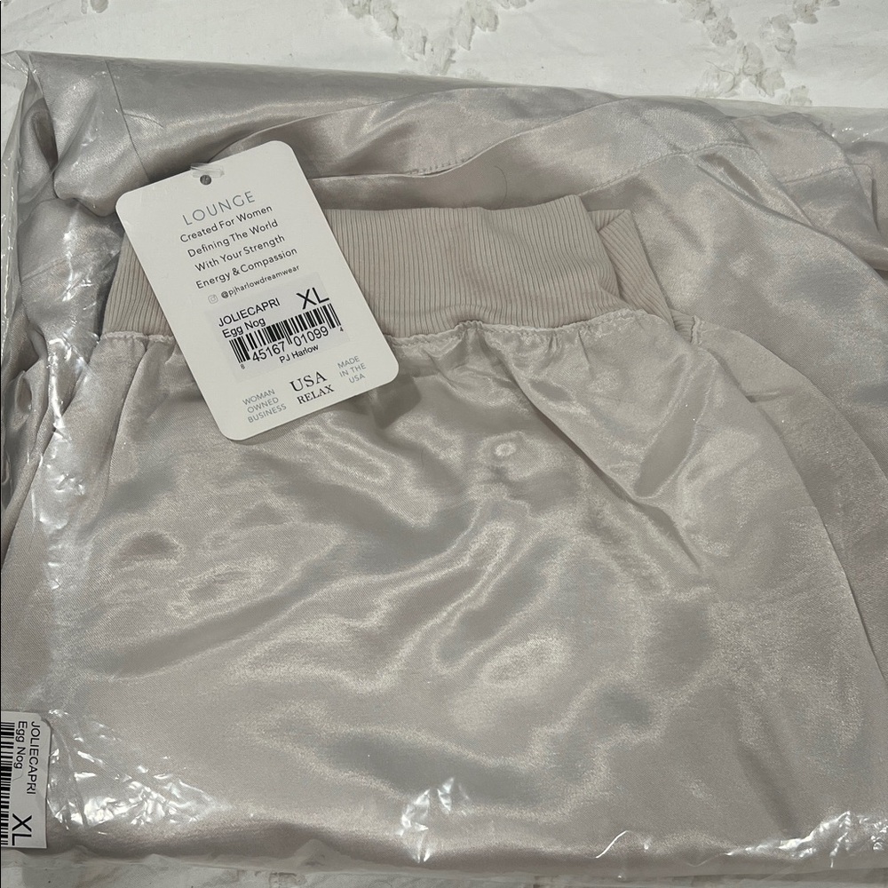 PJ Harlow satin NWT Capri sleep pants - Picture 4 of 4